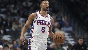 进攻端火力稳健！格莱姆斯16投7中&amp;罚球9中7砍24分10助攻